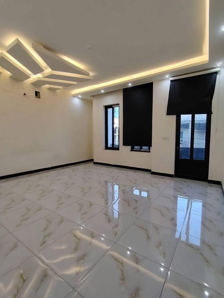 للأيجار في السيديه
#مشتمل 90 م يحتوي على 

4 غرف نوم وصالة ومطبخ وخدمات وطرمه 

#الايجار مليون وربع 

‼️متوفر #عروضات اخرى لم يتم #ذكرها   عمارات تجارية وسكنية وشقق تجارية وسكنية ومحلات وعيادات

📊كل ماعليك الاتصال أو المراسلة على الصفحة *ʲᵒⁱⁿ ᵘˢ*

***********

***********

واتساب
