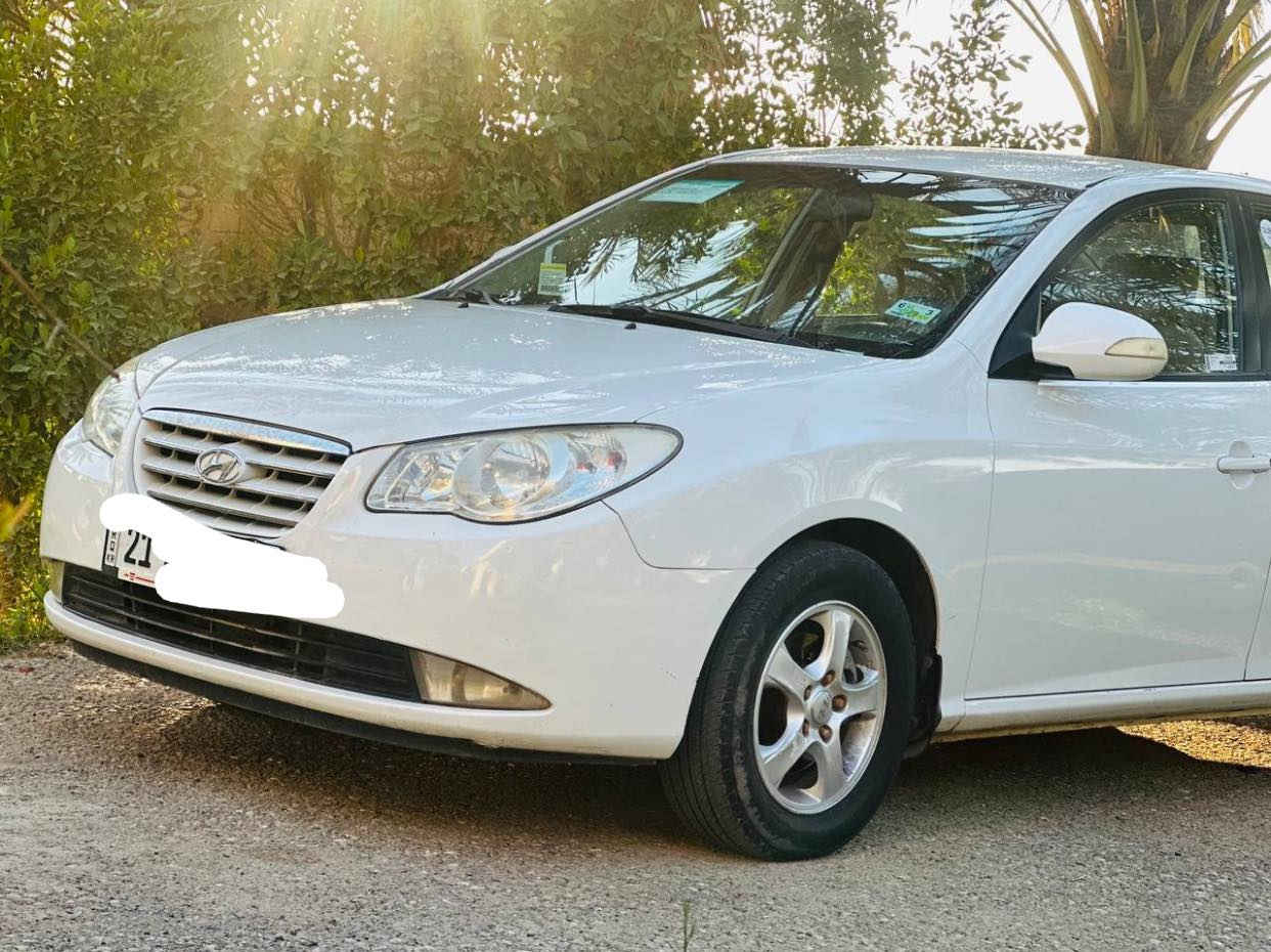 سلام عليكم 
الانترا 2010
محرك 1600 دكشن عالي 
ضررهه بابين  صبغ 
الرقم اسليمانيه 
السعر 110 
الستفسار على الرقم ***********
