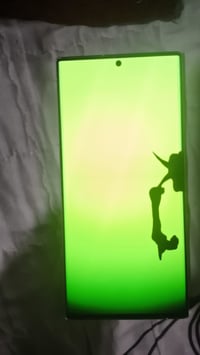 s23الترا لون ابيض يحتاجله شاشه فقط قيم وابيع حسب القناعه او مرواس حسب ...