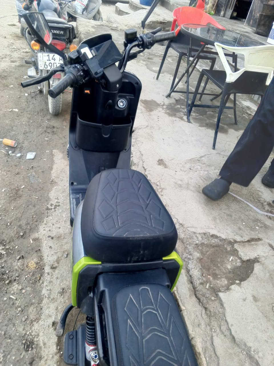 دراجه شحن للبيع نضيفه صارله 3 اشهر ما تعبانه دراجه من البيت الشغل سعر 850 وبيه مجال الاستفسار ***********
