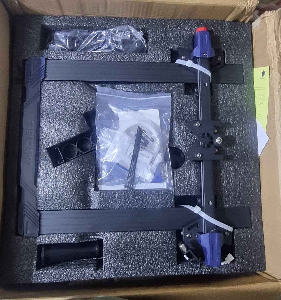 طابعة ثلاثية الأبعاد من طراز Anycubic Kobra 2 Neo تتميز بهيكل معدني باللون الأسود.سرعة الطباعة: تصل إلى 250 مم/ثانية، مما يوفر وقت الطباعة بنسبة تزيد عن 65% مقارنة بالطابعات التقليدية.حجم الطباعة: توفر مساحة طباعة تبلغ 220 × 220 × 250 ملم للمشاريع الكبيرة.الميزات الفنية: تحتوي على نظام تسوية تلقائي للسرير (LeviQ 2.0) لضمان دقة الطبقة الأولى
طابعة ثلاثية الأبعاد من طراز Anycubic Kobra 2 Neo تتميز بهيكل معدني باللون الأسود.سرعة الطباعة: تصل إلى 250 مم/ثانية، مما يوفر وقت الطباعة بنسبة تزيد عن 65% مقارنة بالطابعات التقليدية.حجم الطباعة: توفر مساحة طباعة تبلغ 220 × 220 × 250 ملم للمشاريع الكبيرة.الميزات الفنية: تحتوي على نظام تسوية تلقائي للسرير (LeviQ 2.0) لضمان دقة الطبقة الأولى
التواصل خاص أو الاتصال على الرقم 
***********
