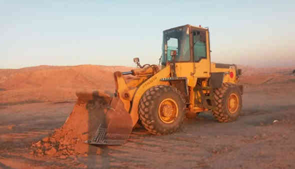 کوماتسو WA270
مودیل 1998
رقم و سنوی دهوک 
لیڤر واحد 
الشفل کلش نضیف و مابي نقص
مكینة و كیر و اكسلات كلها شرت
سعر 150$ 
الی یرید یراسلنی هاذا رقمی vaiber & whats app
***********
