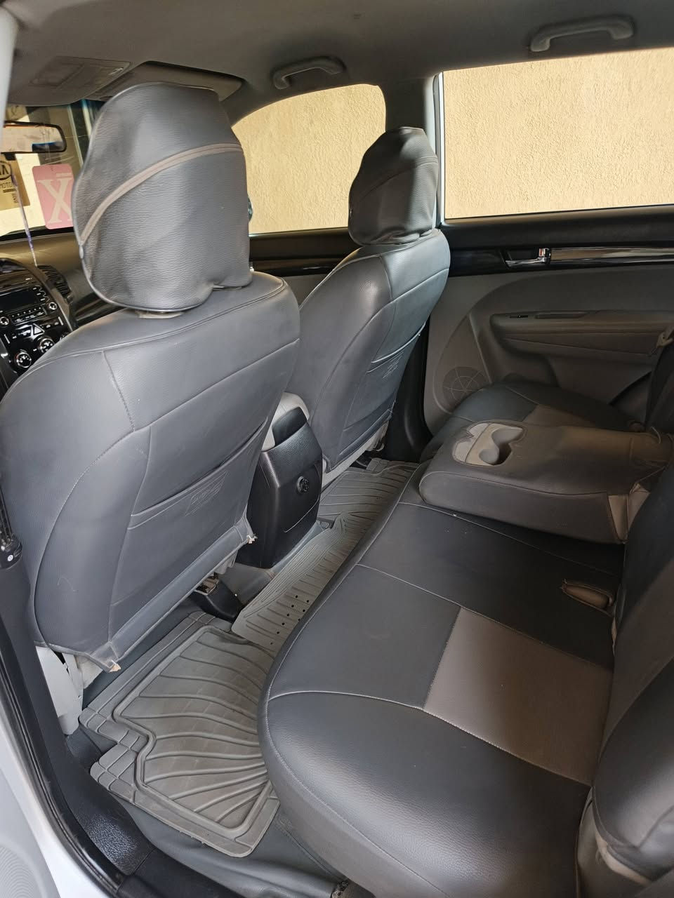 سورنتو أمريكي 6سلندر  محرك وكير مكفولات تبريد ثلج❄ موديل 12تخم تاير باتري جديد تحكم جهتين مانع انزلاق وانحدار سبعة راكب للاتصال ***********
