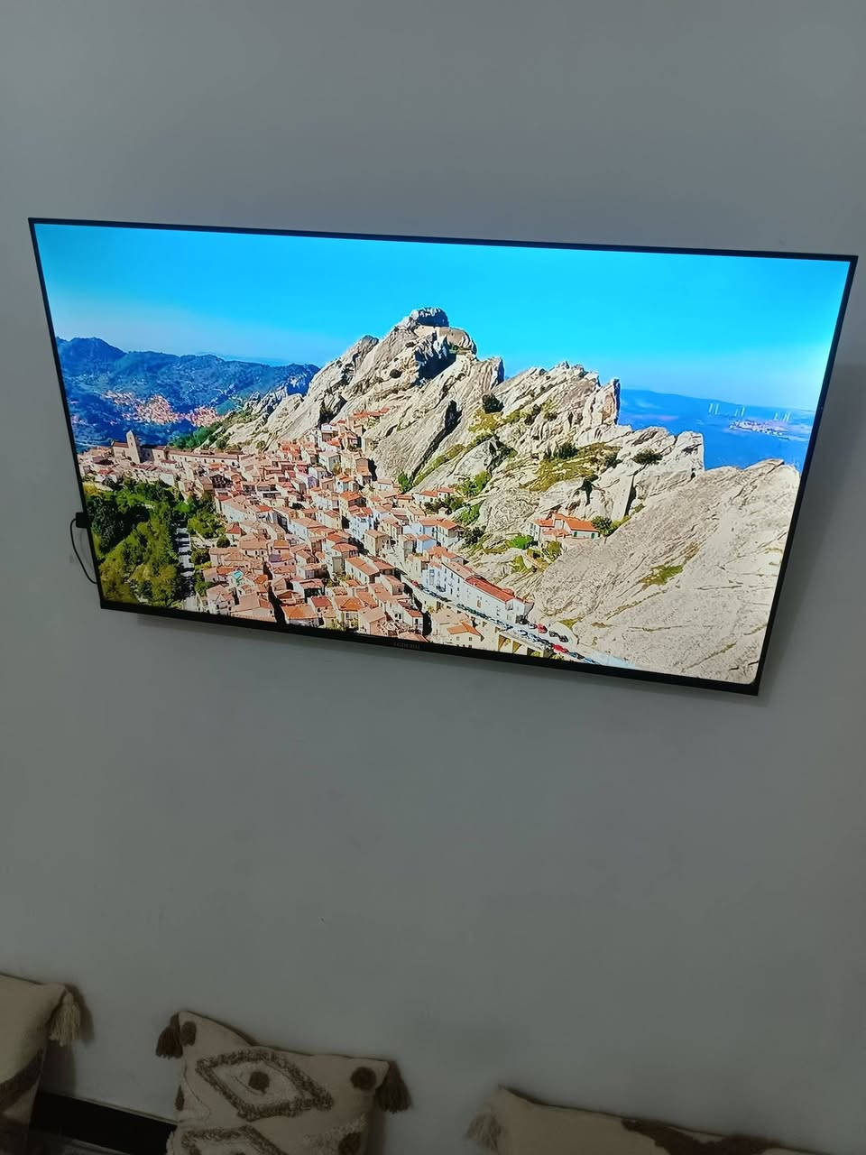 شاشه حجم 55 الجي دبي فول موصفات. ستخدام 8تيام والصل موجود. البيع 300بيه مجال. بل  حيانيه ***********
