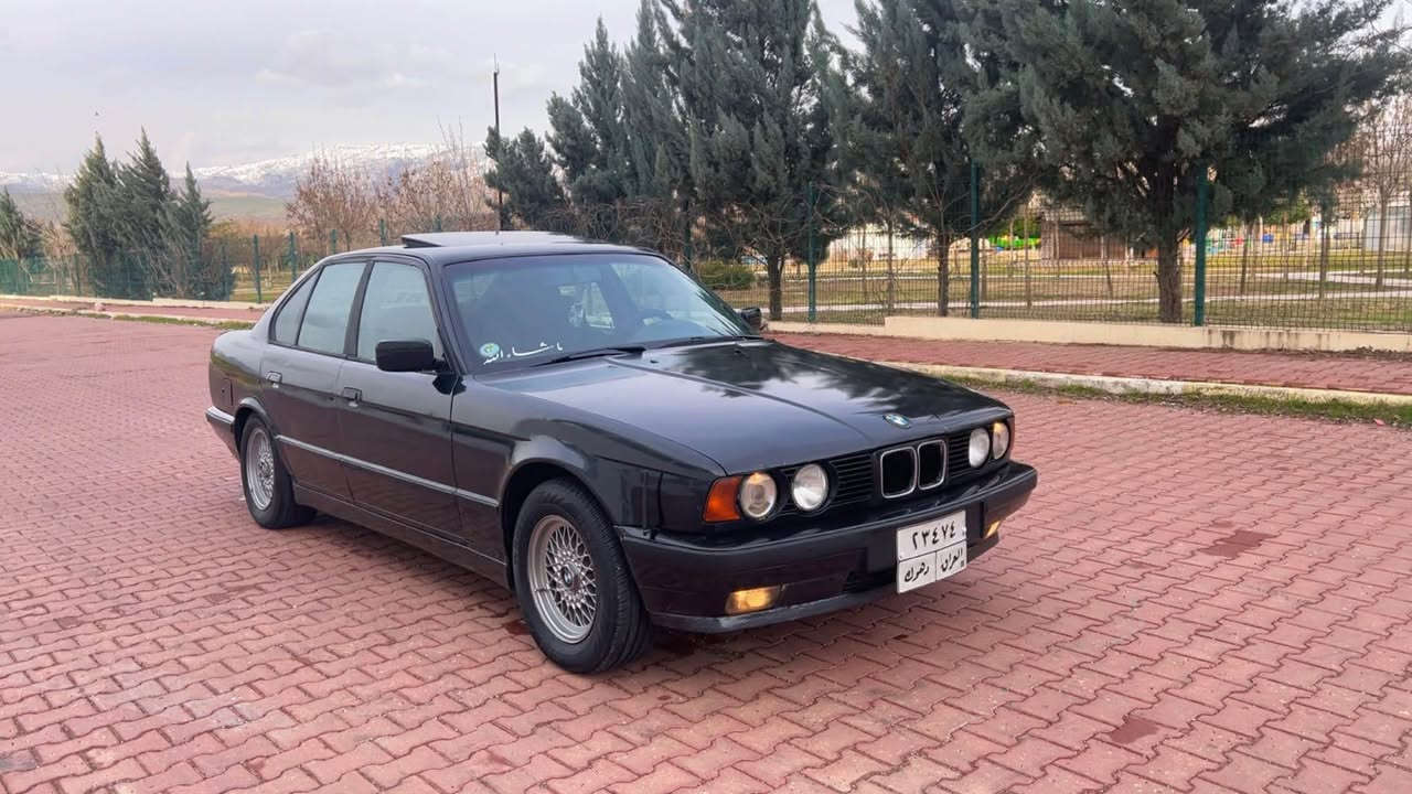سلام عليكم 
لبيع
Bmw
موديل 1992
✈️🔥535
محرك مفتوح🔥
كير عادي
مواصفات 
سلايت _4جام كهربائي _ستيرن ارباگ
تبريد ثلج❄️ 
كهربائي كل. شغال بشرط علي وضع بلادي🔥
تايرات  مع ويل خليه. جديد
طخم.  و حداديه جديد
سياره  مصبوغه عام. جماليه فقط جكوج مابيها
كير محرك    ب شرط
تحويل +وكاله. ب شرط
بيها غرامات تجاوز السرعه 3ورقه ينزل السعر بعد معامله
سعر ٤٤$و بيها مجال 
عنوان:قضاء عقرة قريب موصل و اربيل 📍  
***********
***********
واتساب و فاير موجود علي رقم كورك 📞 أربيل, العراق

