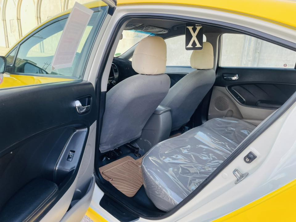 سلام عليكم البيع كيا فورتي موديل 2015 وأرد امريكي حادث بنيد فقط بدون دواخل باقي مكفوله كفالة عامة اليبل وآحد مواصفات شاشه كأمره حساسات تحكم ستيرن تحديد مسار مثبت سرعه نضام يكو داخل لونين  سيارة جديدة وجاهزة من كلشي تبريد ثلج حدادية تخم تاير كير ومكينة 2000 مكفولات دوش سنوية الغاية 2028 هزه جديده هيه غرامات مصفره سيارة أحله من صور السعر 113 الأستفسار علا رقم *********** مكان سيارة كربلاء
