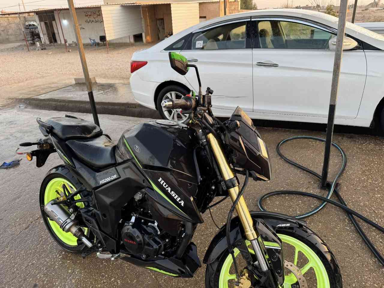 هيوشه DR 200.
‏6كير.  لون. اسود  
محركه كير نضافه فول  
بصمه تشغيل عن بعد  
 اضافي صالنه رياضيه 
السعر. مليون و 400بيها مجال 

المكان الأنبار حديثه   ***********.
