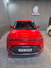 كيا صول 2024 للبيع لونها احمر السياره نظيفه كلش وارد امريكي ماشيه 18 ا...