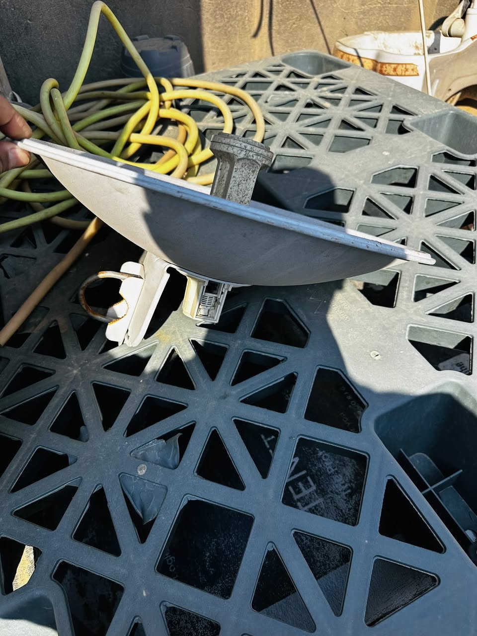 لسلام عليكم  عندي نانو انترنيت نظيف جدا للبيع الي يريده يدخل واتساب ***********
