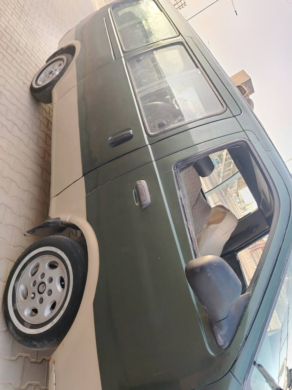 السلام عليكم ريجو للبيع موديل 97 رقم كربلاء انكليزي ماكينه300 كير حداديه جاهزه صبغ جماليه بدون حادث سعر سياره 60 بيها مجال مكاني نجف ***********
