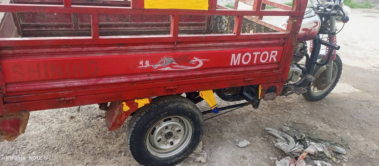 سلام عليكم ستواته ام طير موديل2016اوراق اصليه السعر 850 بيها مجال الرقم ***********
