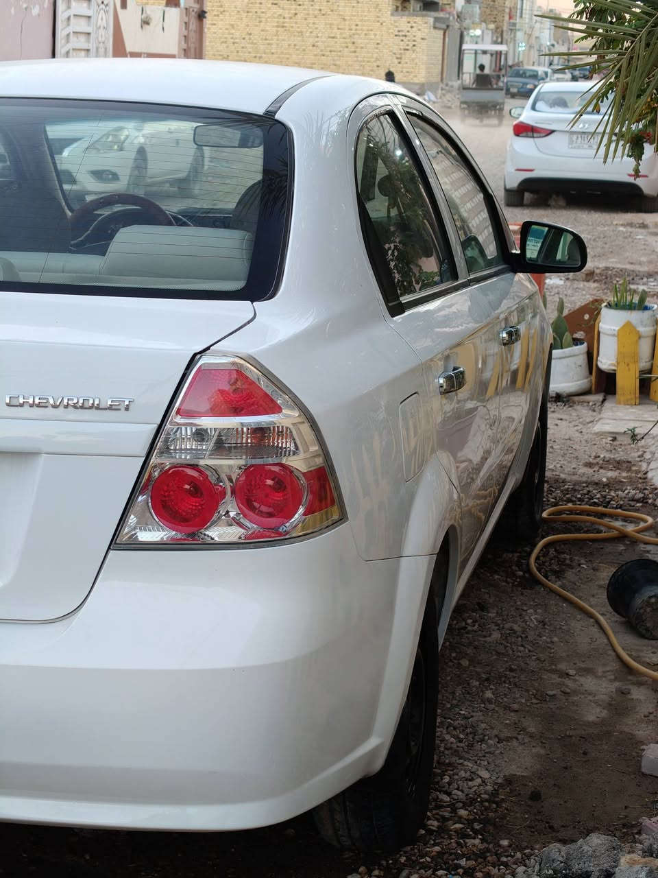 سلام عليكم 
شوفرليت افيو مديل 2013 
1600 خليجي اوتماتيك 
الي يدور جديد ونظيف 

سيارة كفالة عامة 
محرك كير جديد جدا نضيف ومكفول 
شاشة اصلية كامرة 
تخم تاير كهربائيات بلادي واير جطل ما بيها 
 داخل السيارة جدا نظيف   على وضع شركة 
ملاحظة بسيطة بيها دور جاملغ صبغ فقط دور مو كل جاملغ 
سيارة نظيفة احلا من الصورة بالعافية على الي ياخذها . 

سعر 83 

مكاني النجف كوفة 
***********
