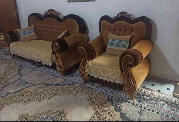 السلام عليكم تخم قنفات للبيع العنوان حي الحضارة خلف مدرسه العبير السعر 450 رقم الموبايل ***********
