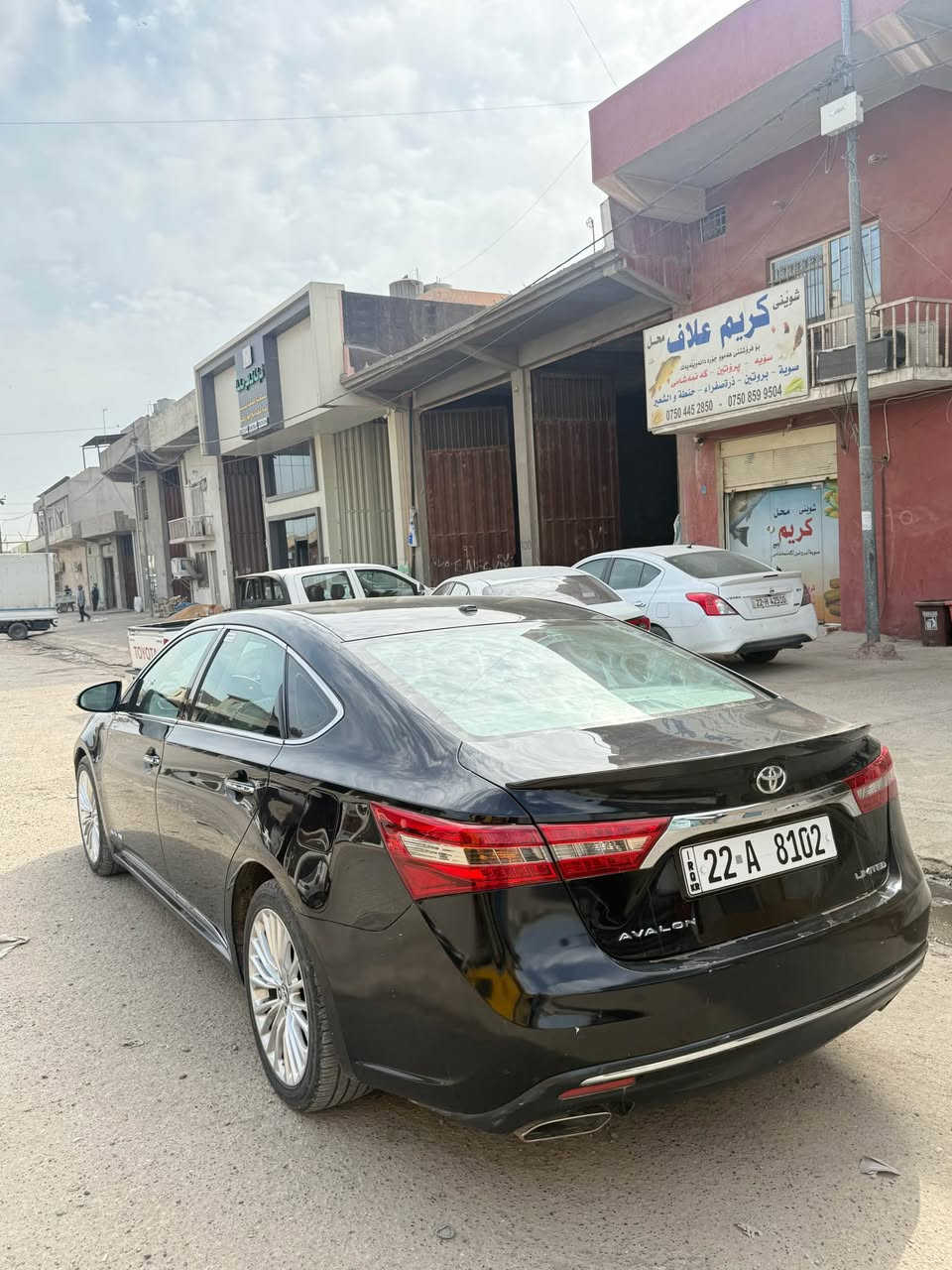 ئەڤەلۆن مۆدیل ٢٠١٧ فوول  مواسەفاتی ئەڤەلۆن xle  ناو سپی سلایت زۆر پاک ماوەتەوە هەموو شتی لەسەر دەقی بیلادی ماوە جەمپەکی خەفیفی پێشی هەیە ٢ پارچەو روبحەکی بۆنیتی سبوخە سەقفی یەک بست pdr هەیە ٢٠٠ هەزار کیلۆمەتر رۆشتووە رەقەم شانسیم دانایە بەشەرتی گێرو مەکینەو شانسیو تەبریت و تەقە و رەقە سەیارەکە لە هەولێرە 
سحری ١٧٥ مەجال 
*********** أربيل, العراق
