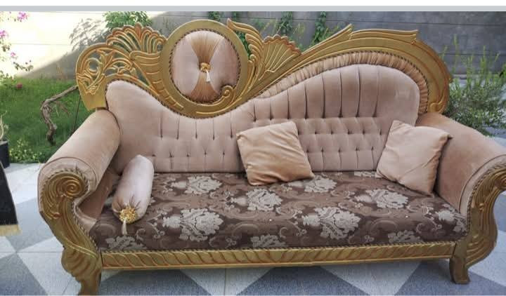 شرط النضافه تخم ١٠  مقاعد ملكي بدون ضرر 
للإستفسار ***********
