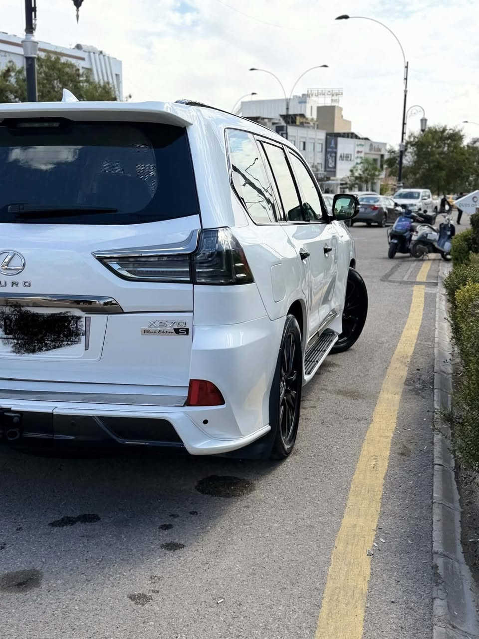 سلام عليكم
لكزز كورو 2019  رقم سليمانية 

ماشية 83000كيلو 

سيارة مو حزام انطيك حزام صبغ 

مكان سيارة كركوك 

مراوسة حسب القناعة 

سعر سيارة 46000$ وبية مجال 

استفسار  ***********
