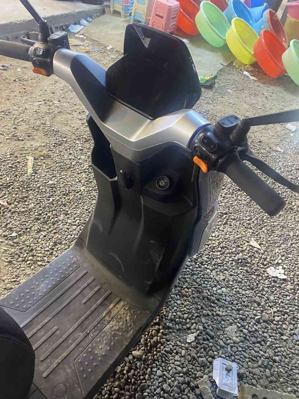 السلام عليكم دراجه شحن البيع الدراجه كلش جديد البيع العنوان بغداد  ابي غريب شارع الزيتون  السعر 800الاتصال ***********
***********
