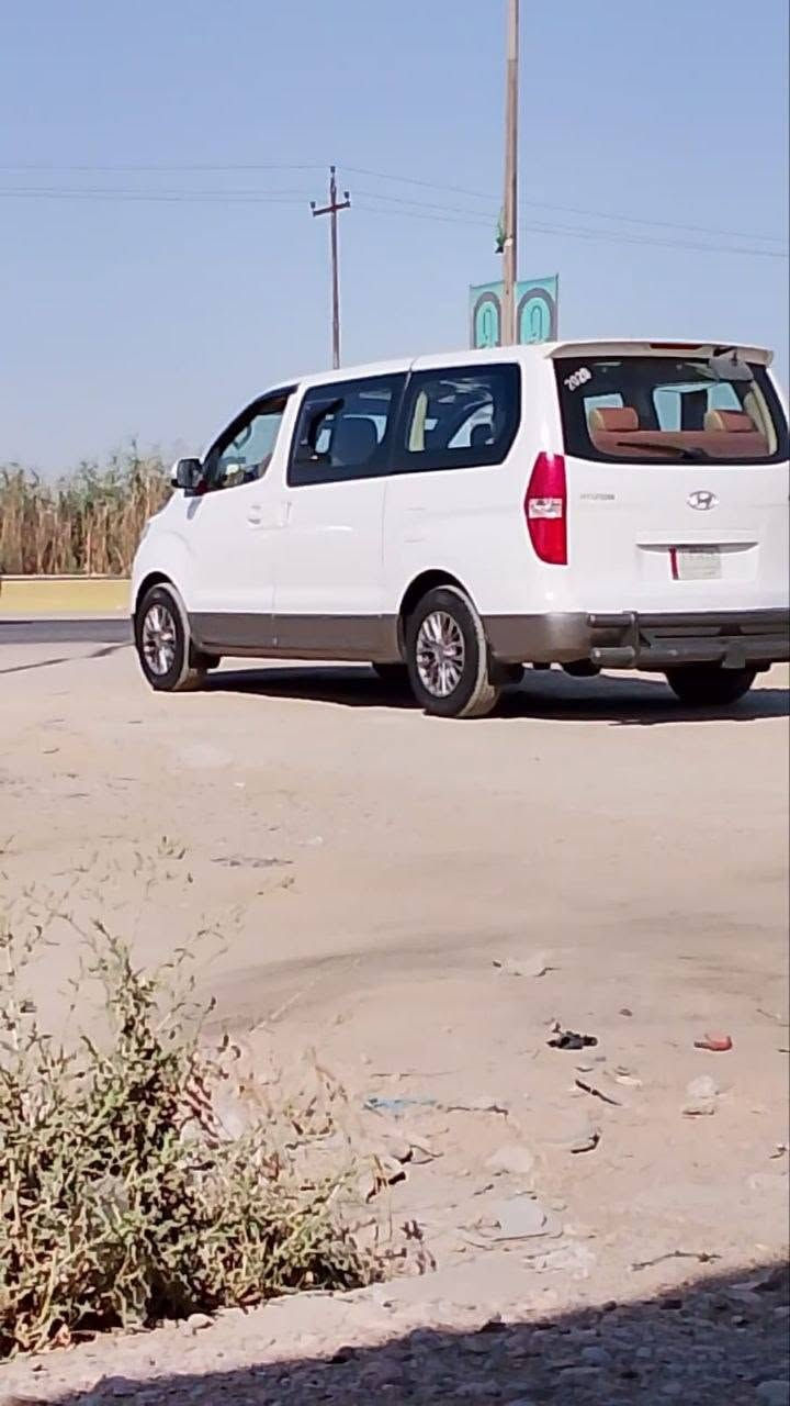 السلام عليكم
استاركس 2020
السياره فقط بنيد مبدل بدون دواخل وبيها بارد قليل بين باب العبري وباب السلايت فقط
السياره مصفره من كلشي خط وبحث مصفره ماشي معامله تحويل رقم انكليزي رقم قادسيه تاخذ صافي 
تخم تاير جديد حداديه تبريد داخل جديد دوشمه عام
مكان السياره واسط العزيزيه 
للإستفسار الاتصال على الرقم***********
السعر 250 وبيها مجال للطيبين
ملاحظه اني مكلف بل النشر فقط اتصال على الرقم
