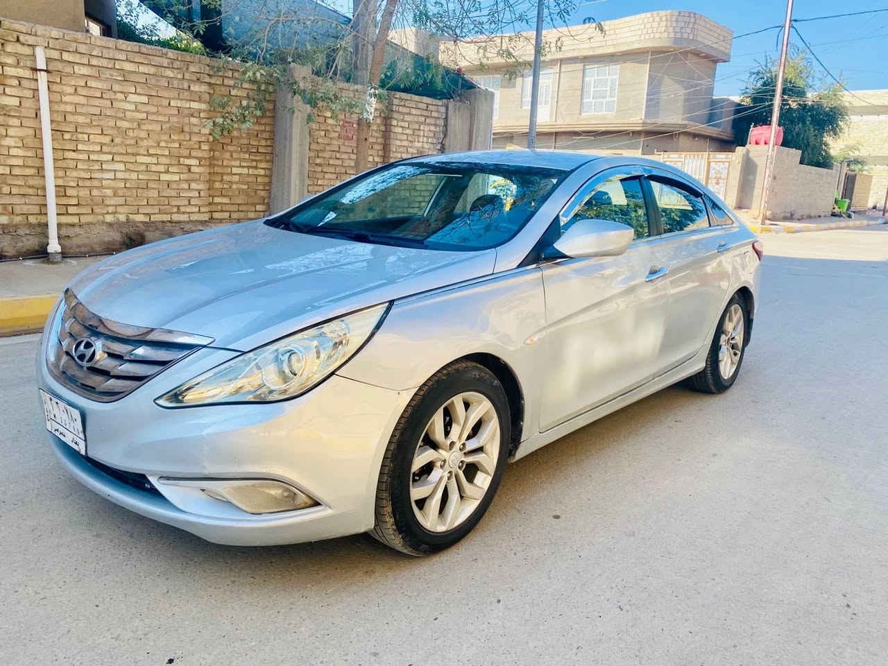 سو ناتا  موديل  2013  مكينه و كير وحداديه و تبريد كفاله وارد خليجي  بيه مكانت صبغ  رقم بغداد تحويل  جديد السعر 87  وبيه مجال بصيط
حجم المحرك 2400  دوش

‭0776 463 8092‬
