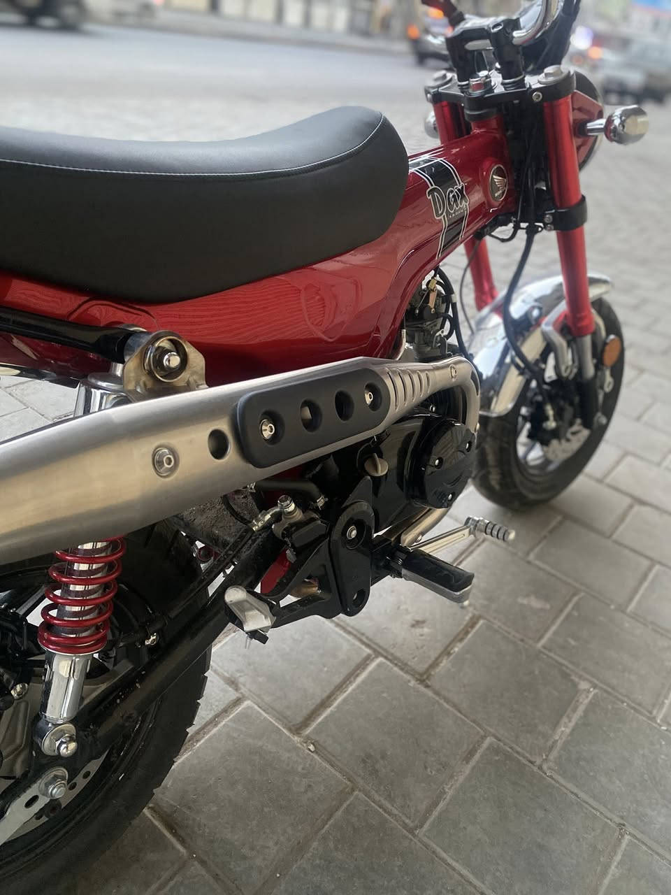 سلام عليكم دراجه هوندا داكس  جديده كلش محرك 125 ياباني اصلي  كلاسك موديل 24 مكاني بغداد الكفاح. السعر 17 ورقه ***********
