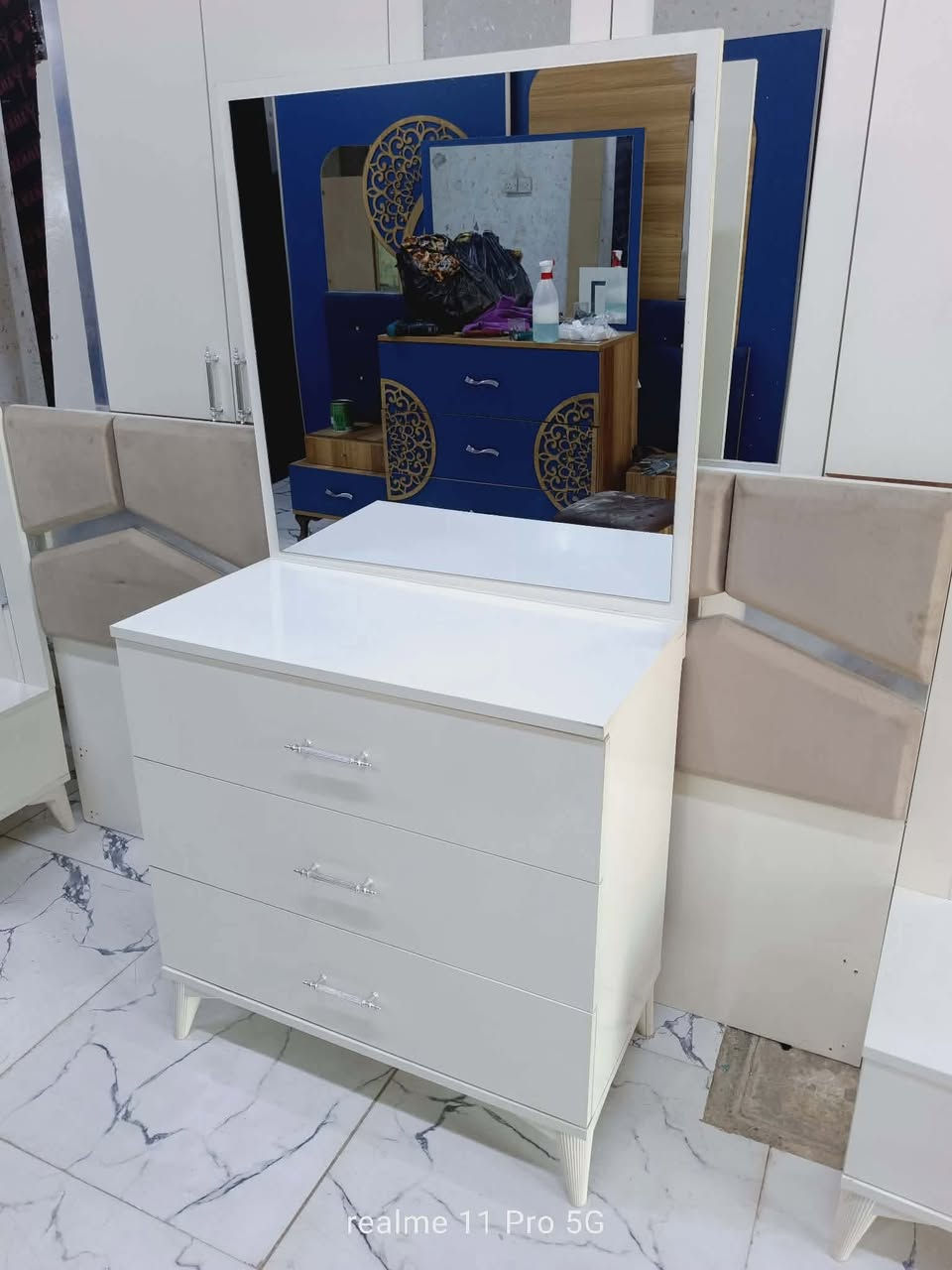 غرفة نوم تركي مستخدم😍💥 
 نضافة95💯
عدد القطع / 5
نضام / ابواب 🦋✨
سعر / 475🤍✨
شد ونقل داخل بغداد مجاني🛻
يوجود توصيل محافضات


**إذا كنت صاحب هذا الإعلان وتريد حذفه لأي سبب، رجاءا أرسل رسالة إلى الدعم الفني**