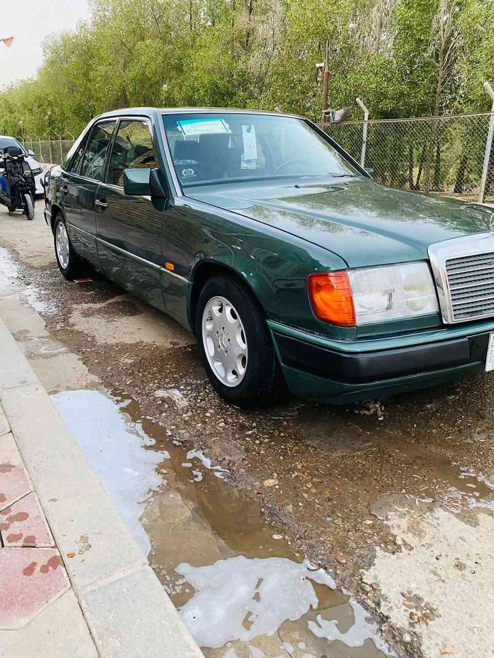 السلام عليكم ورحمه الله وبركاته
مارسدس دب حجم 300 محوره كير ومحرك بطه
الموديل 91 رقم بغداد مشروع وطني وارد ياباني 
سياره جاهزه للأخير قواعد سليمه برانكيت نظيف 
مكفوله من الكص والعيب الشرعي 
المكان ناصريه المركز 
السعر 80 وبيه مجال 
ستفسار على الرقم
***********
