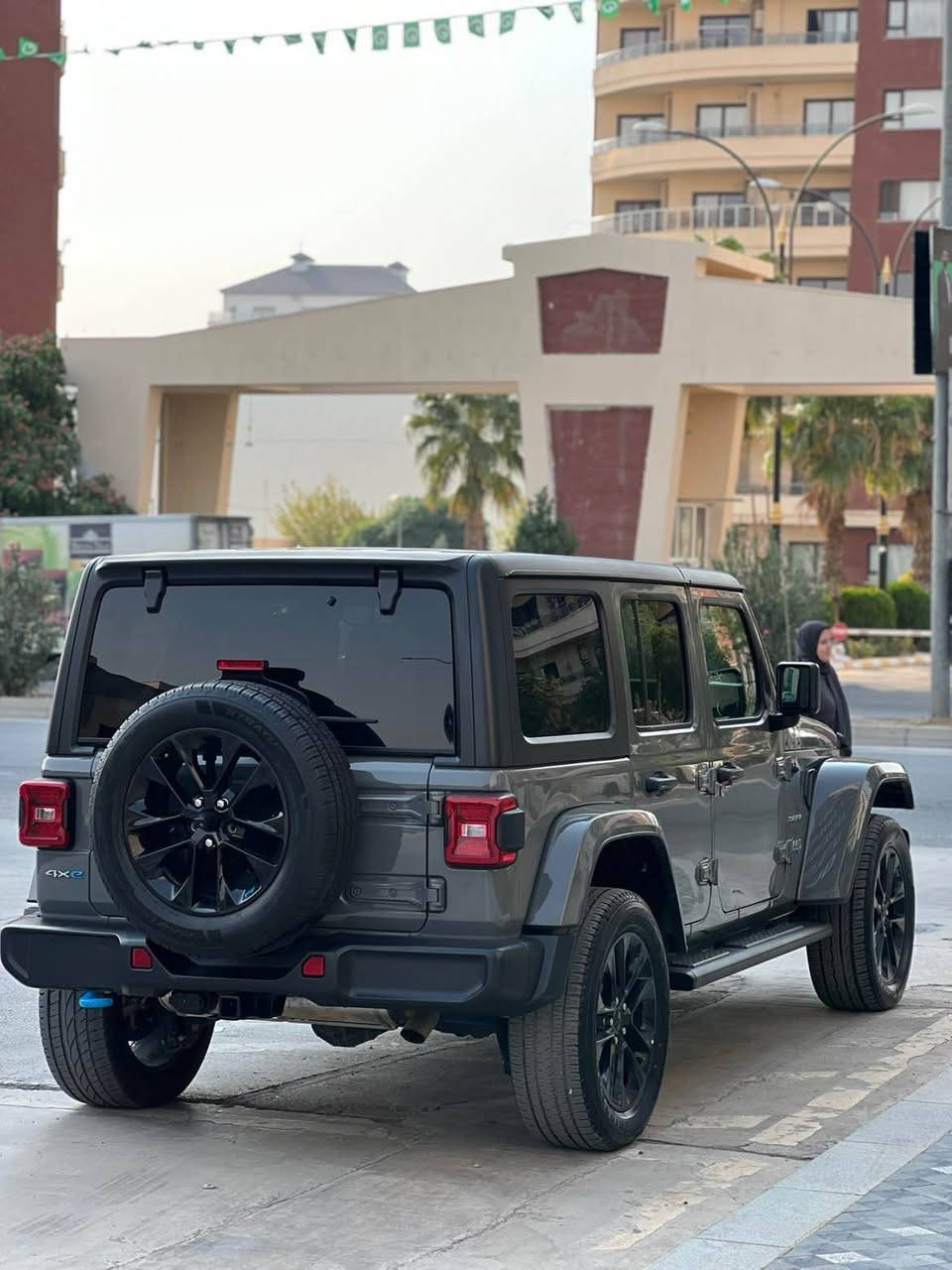 Jeep wrangler SAHARA 2023🔋

جێپ رانگلەر سەحارا مۆدیڵ ٢٠٢٣ ڕەنگ چیمەنتۆی ✅✅
وشن جلد ،ڕاداری لاکان و ناوچەی کوێر،تحدید سرعە 
بەصمە درگا بصمە،شاشە گەورە کامێرە،
هایبرێد ،کارەبای ،بەنزین،لایت لید و عەدەسە دەبڵ ئەکسل
ئەزیزان سەیارەکە بێ بۆیاخە بێ ناوگرتن 
١ پارچەی گۆڕاوە بە بیلاد،
٣مانگ کاتی لەگەڵە گێڕ و مەکینەو ئەکسلی بەشەرت 
سیعری:٢٩٠$ مەجالی تێدایە
*********** السليمانية, العراق
