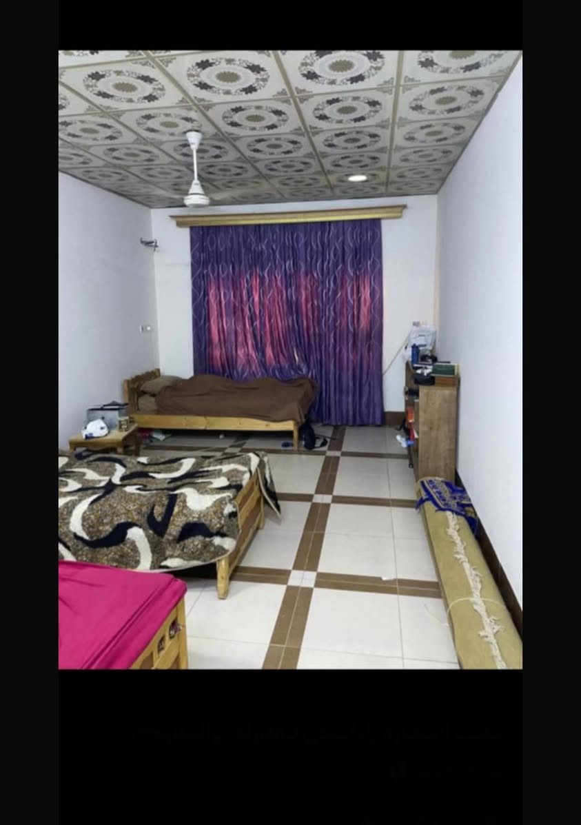 عرض عقار جداً مميز – دار للبيع طابو ملك صرف 
دار حديث البناء (2020) 
الموقع: كركوك – حي المعلمين – قرب بازيخ خان قرناطه – شارع 15
موقع مميز جداً
الدار كون مواصفات
السعر: 185 مليون دينار
قفل مساحته ١٠٠ متر 
قاطع نظامي
تفاصيل الدار:
قاطع واحد
تصميم حديث
تشطيب نظيف
كل المواصفات متوفرة للتواصل ***********
