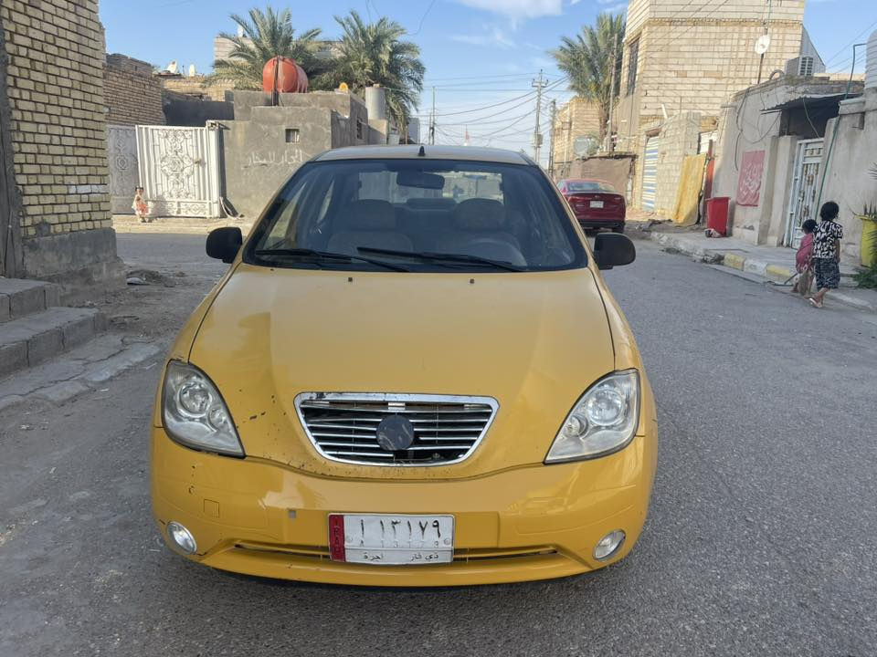 السلام عليكم طيبة للبيع موديل ٢٠١٥ رقم ذي قار مكفولة من الضربة والصبغ والتبديل  ماعدا طخات بسيطة مال شارع  جاهزة مكينة (كيه ريو) وكير وحداديه وتخم تاير كله جديد جاهزة للاخير السيارة 

السعر ٣٠  وبيها مجال 
للتواصل
***********
