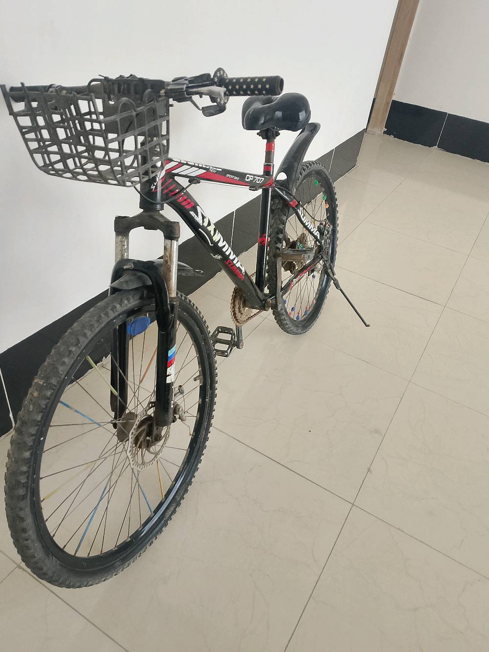 عنوان بغداد حي نصر بايسكل نضيف بس تاير لي وره طاب بي درنفيس قيم وخضه