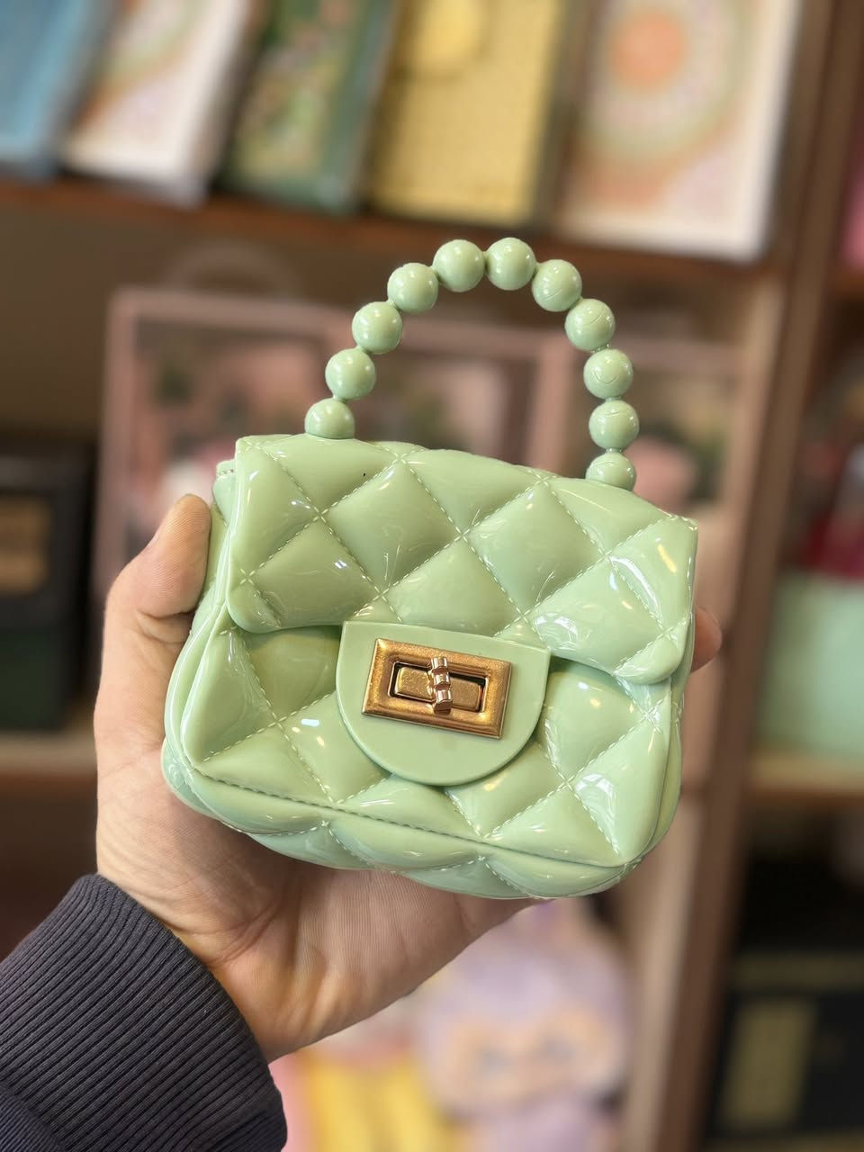 كيوت العيد 
جنط للأطفال مع سلسلة الكتف 
الانبار هيت حي الجمعيه شارع حامي مقابل مجمع الملكه 
***********
