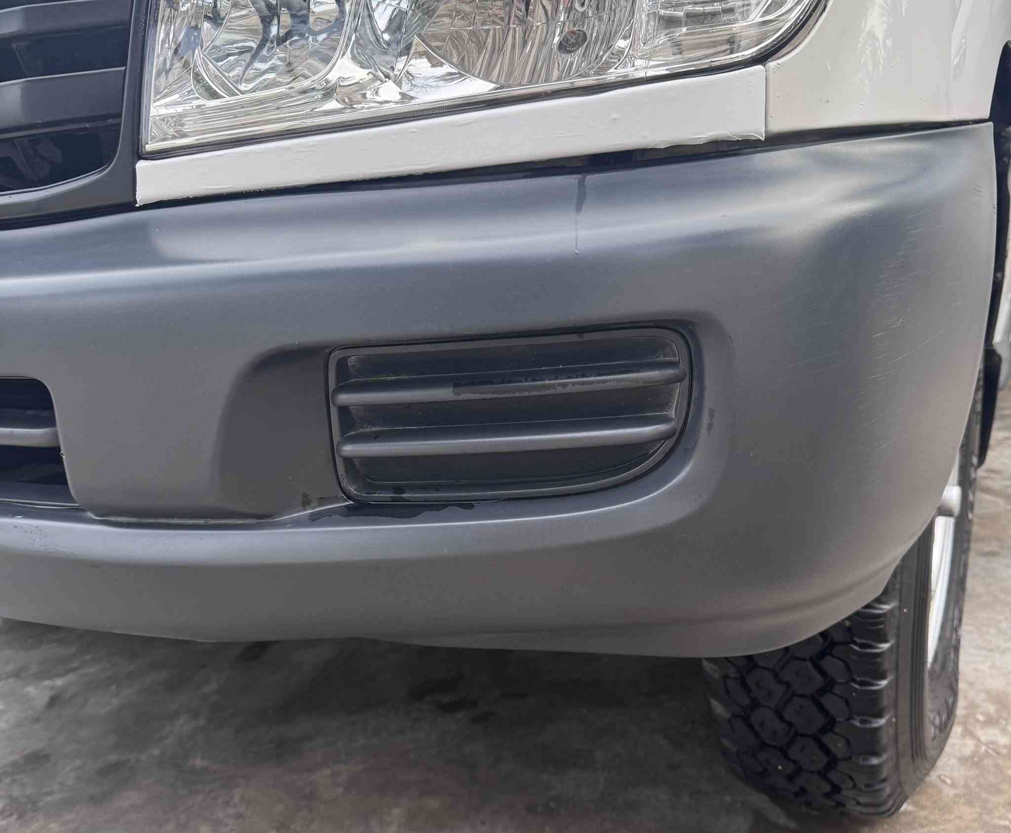 السلام عليكم                                                                             

دعاميات لاندكروز من موديل ٢٠٠٠_٢٠٠٧ للبيع 

***********
