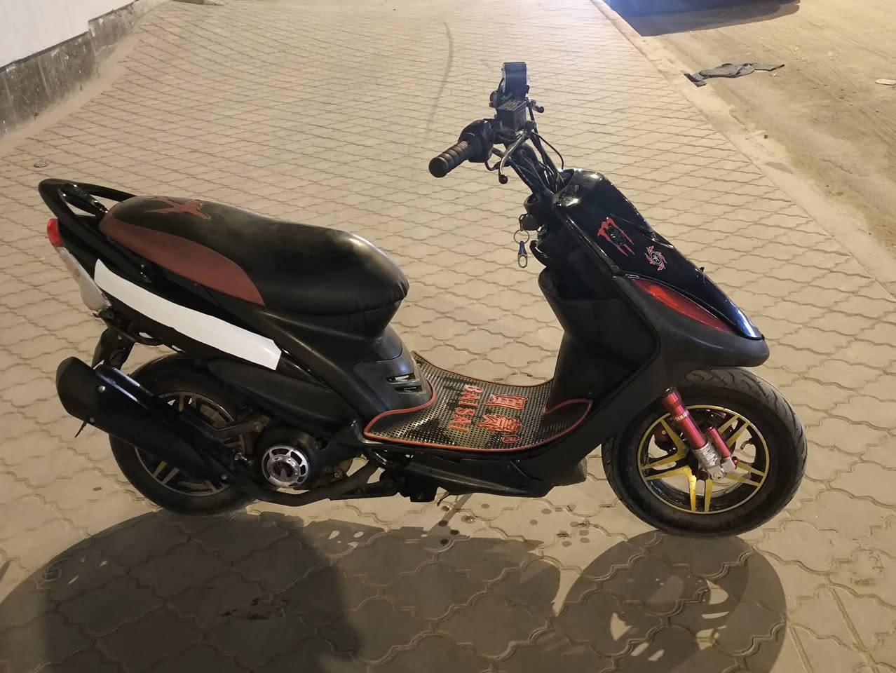 سلام عليكم 
ماكس عدله دراجه نضيفه بوشه بلاد 49 نهضته حلوه. عينه ولايت موجودات  ب550وبيه مجال قليل بل بصره شط العرب بل جزيره ***********
