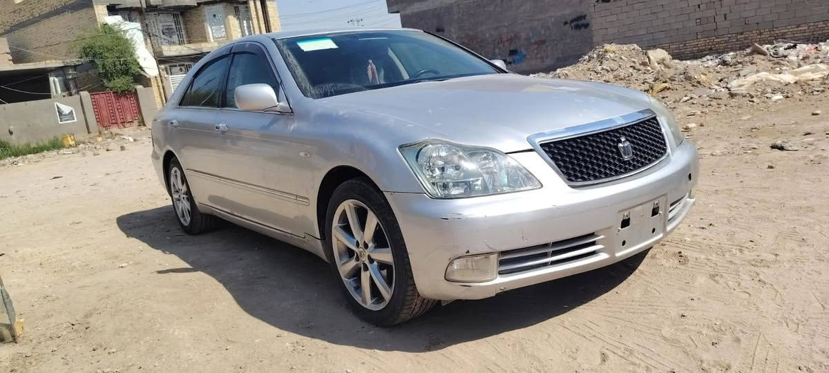 السلام عليكم 
شاهينه ٢٠٠٧ ادوات كصتين دخول جديد سياره سبير مانازل ماشيه قليل مكينه كير حداديه مكفولات تبريد ثلج اتلث دگم برده خلفيه كامره خلفيه ترحيب سنتر لوك بصمه سوده منقي هواء داخلي سبلت دوار لايت دوار كشنات كهرباء مكان السياره الناصريه السعر  33 وبيهه مجال ترهم  مراوس بملكه مع الفرق  ***********
