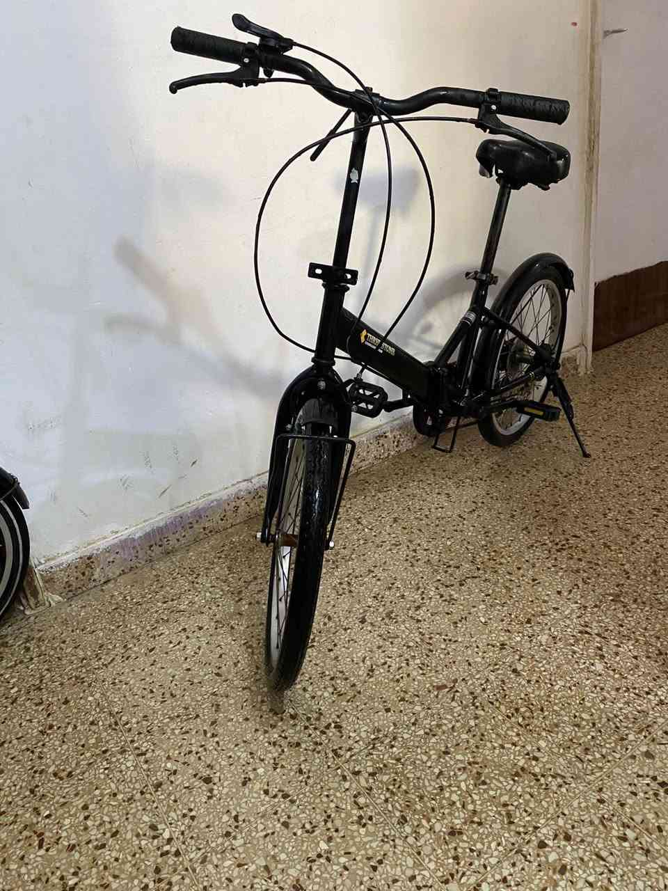 بايسكل سوبر A زيرو ابو طبك ياياني اصلي لون اسود 7 كير  مامشي جديد يعني انسه شي اسمه عطل سعرة 85 قفل بدون اي عمله ***********
