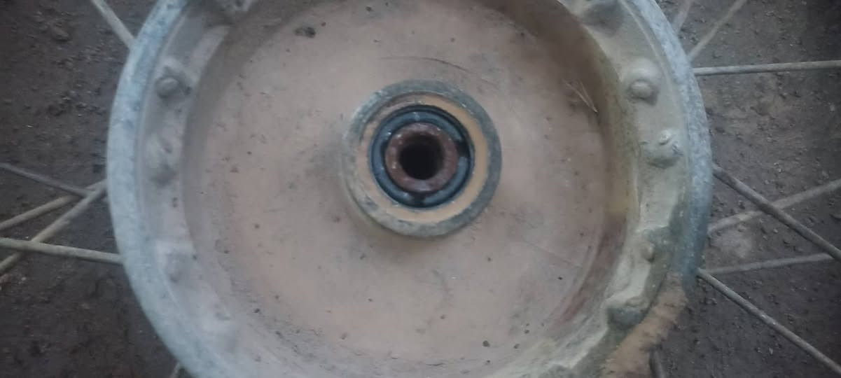 السلام عليكم اخوان وياله للبيع اثنين 16 خلفي 1 18 امامي ابيحن كوم حديد ما اعرف كل شيء عنهن ابيعهن شلع ثلاثتهن ب 50 العنوان الانبار الفلوجه *********** بي واتساب
