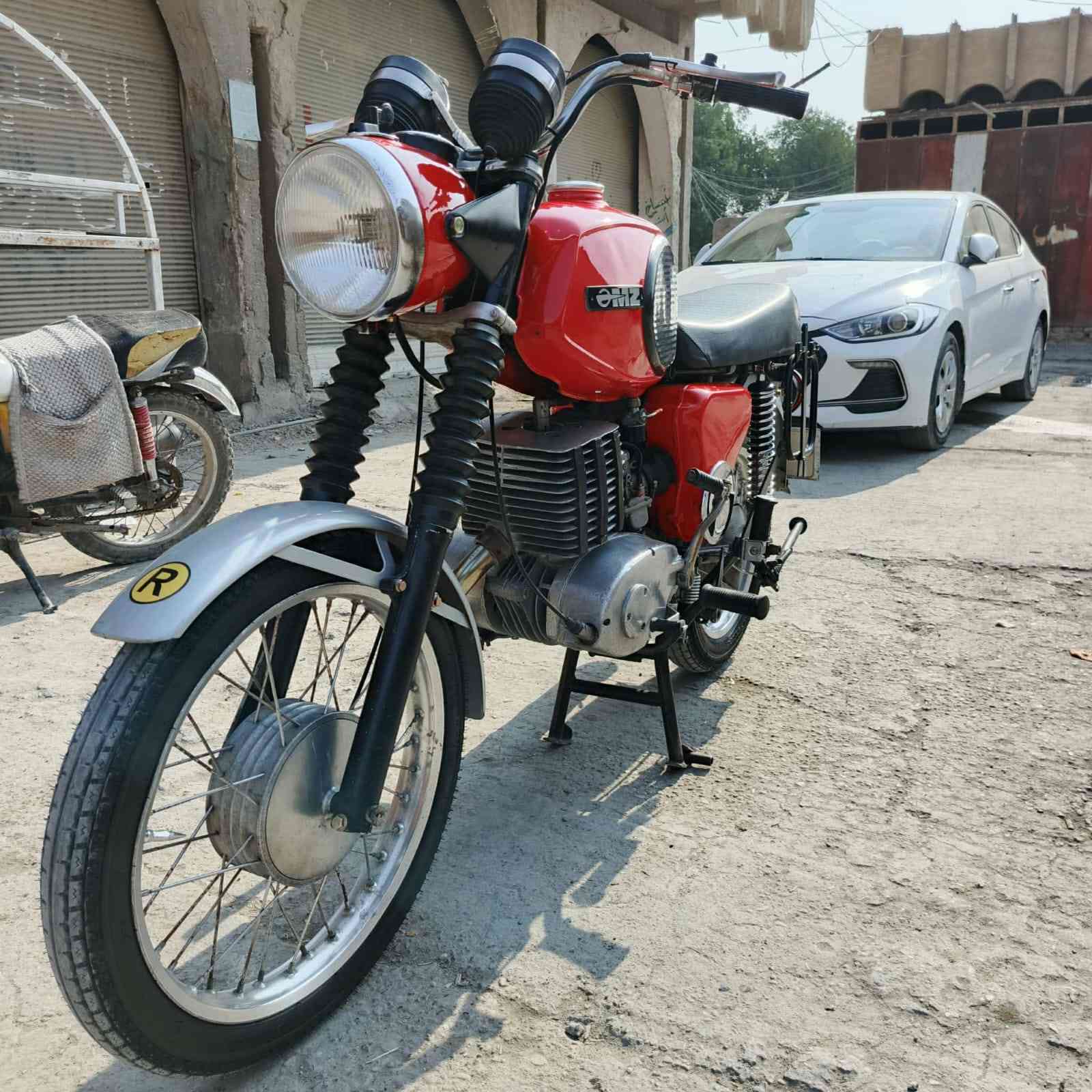 سلام عليكم ماطور للبيع ٨١ رقم وسنويه بدون راعي لحيم فقط بل خشم سايز٣ الماطور جاهز على اخر لبه وفلاوين جدد كلجات جدد الماطور خير من الله سعره ١٩٠٠ وبي مجال مكان نجف شارع المدينه *********** الشراي بي خير ويدلل
