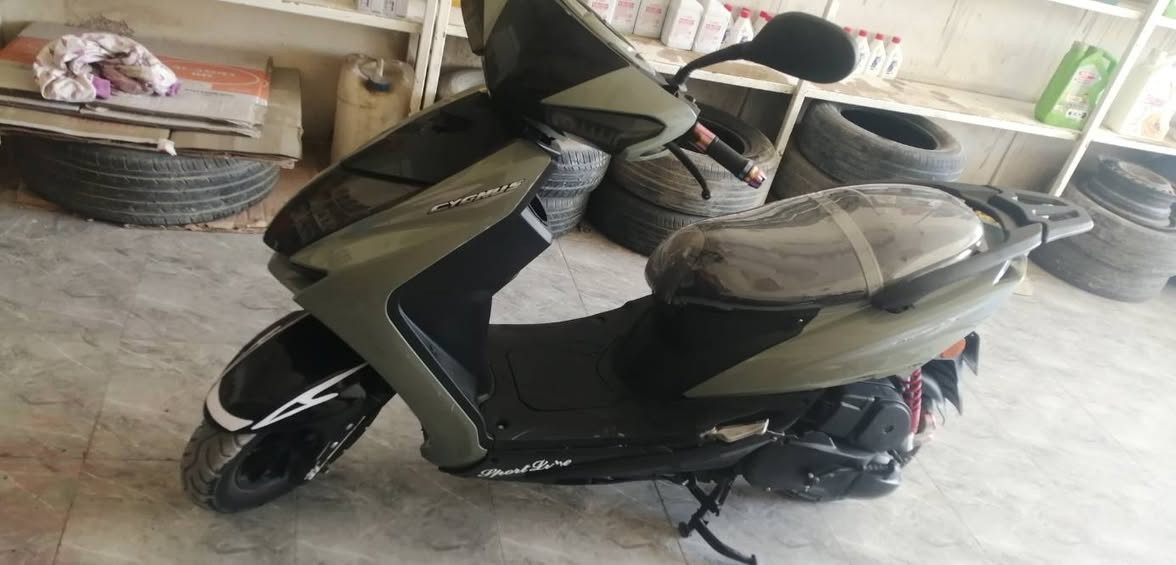 السلام عليكم دراجه سكنس صيني محرك ياباني موديل ٢٠٢٢ دراجه كامله تجفيت جديد السعر ٤٠٠ وبيه مجال الاستفسار ***********
