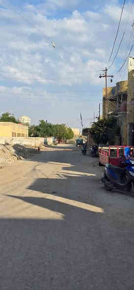 بسم الله الرحمن الرحيم 
بيت ومشتمل طابو للبيع 
البيت غرفتين وصاله ومطبخ وديوانيه وصحيات 
المشتمل غرفه وصاله ومطبخ وصحيات 
صوب بني ركاب 
حي الامير 
قرب مدرسة المنار الاهليه 
مجاور مدرسة الوهاب 
مساحة البيت 250 
السعر 125 وبيه مجال 
للتواصل الاتصال على الأرقام 
 الموجوده بالاعلان 
***********
***********
او مراسلة الصفحة 
#هادي_الحجيمي
