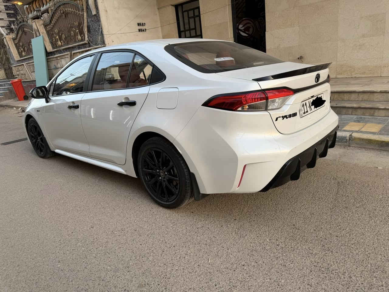 كورلا S
موديل 25
ماشية 21
رقم بغداد 
كفالة عامة  فقط رصعة بالبنيد
داخل جلد ماروني واسود
السعر 160 وبيها مجال
***********
