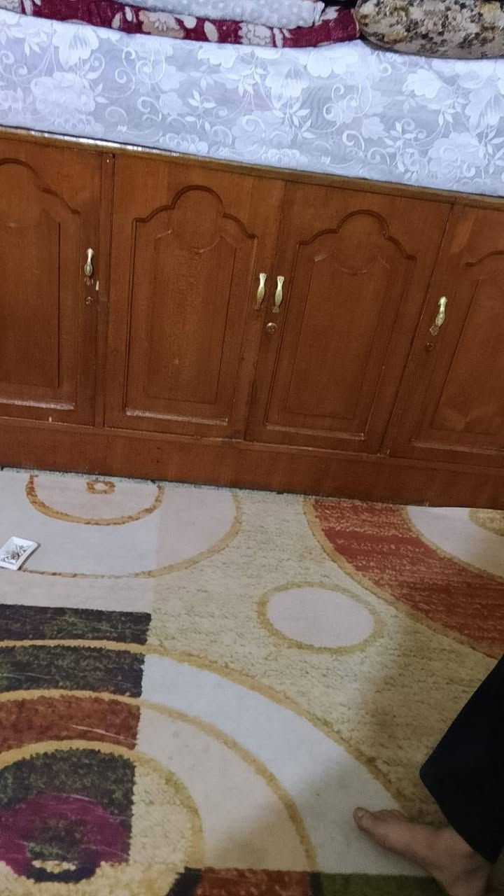 غراض البيع
كاونتر مع سنك 175
بوفيه 75
طباخ شغال نضيف 75اربع عيون
 الإتصال بالرقم ***********
