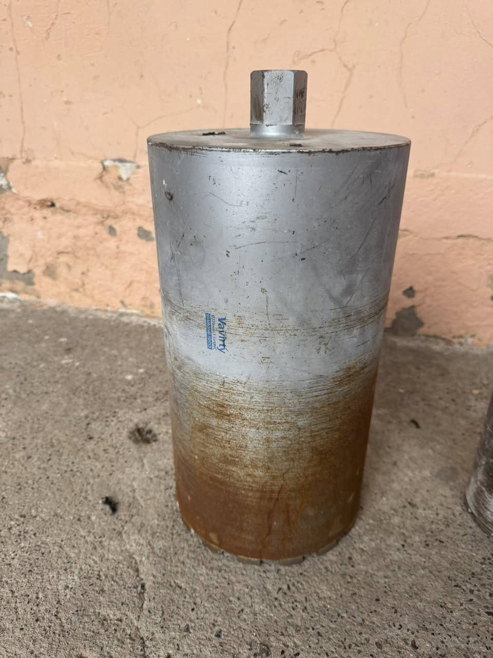 السلام عليكم عندي هاي من يحفر الحايط مكان مزراب شرط شغال سعره ٢٣٠ وبي مجال


**إذا كنت صاحب هذا الإعلان وتريد حذفه لأي سبب، رجاءا أرسل رسالة إلى الدعم الفني**