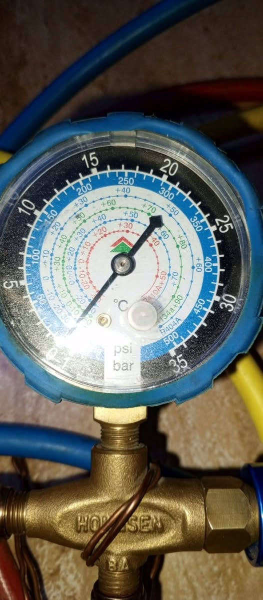 گيج للبيع وياه 4 صوندات يقرا R134,R404 مكاني بغداد الشعله السعر ٢٥ للاتصال ***********
