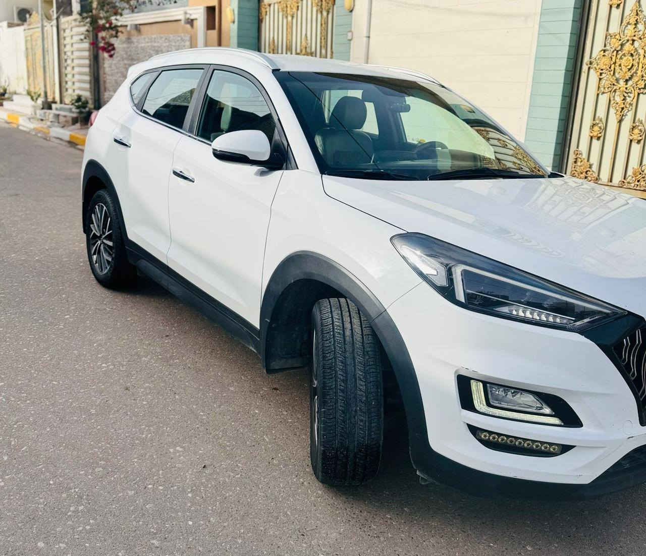 توسان 2020 خليجي مكفول
 ( عدا شخطة دراجة في باب خلف السايق موضحة بالصور)
مكان السيارة السماوة/الرميثة
كير ، محرك ، تبريد  ماشية 138 الف
السنوية الى 2030

🟪 السعر  :: الطلب في التعليقات ويوصلك مباشرة ✍️ 📩

رقم صاحب سيارة ***********

مواصفات السيارة:
*مرقم قادسية (حرة) والرقم مميز
*سايد بريك بالرجل ( يعني السيارة كوري اصل ) مو جيكي
*بصمة
*ثلاث وضعيات قيادة
*ترحيب ابواب
*كشنات جلد
*مثبت سرعة
*لايت اوتو خمس عدسات
*لايت دوار مع الاستيرن
*كشنات امامية كهربائي
*كير 6 نمر
*تبريد قطعتين
*ثلاجة بالجكمجة
*حساسات خلفية
*شاشة + كامرة خلفية
*دواخل صاجي
*مانع انزلاق ABS
*شاحن وايرلس
*تحكم ستيرن
*مري شفط + اشاير بالمري ‭
*مايكرفون للاتصال عدد 2

رقم صاحب سيارة
***********
