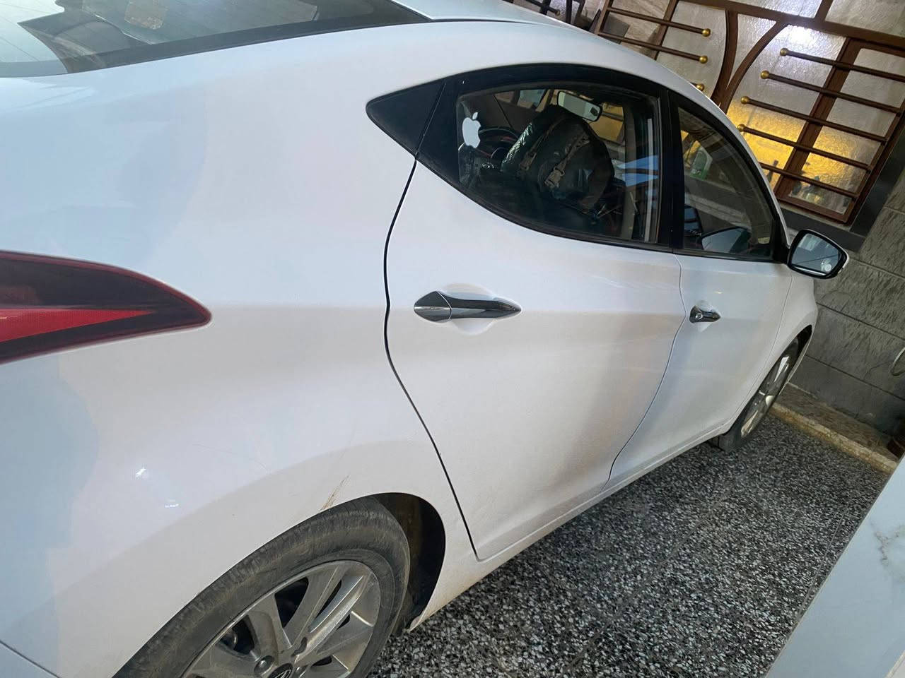 السلام عليكم الانتره موديل 2016خليجي فتحة مري شفط تحكمات استيرن تخم تاير باتري جديد لون ابيض  السياره خير من الله كير ومكينه كامله ماناقصه اي شي السياره بيه ٣قطع صبغ ابيعلك  السعر ١٢٠ وبيه مجال مكاني بغداد ابو غريب  سيارة باسمي سنوية ٢٠٣٢.      رائد  ***********
