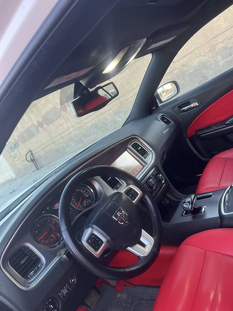 السلام عليكم دوج جارجر 2014 كندي كلين كفاله بيها بارد مكانين زغار كلش باقي كفاله وجاهزه اخير حبايه فول مواصفات باقي تفاصيل انصل وتدلل مكلف بالنشر ***********
