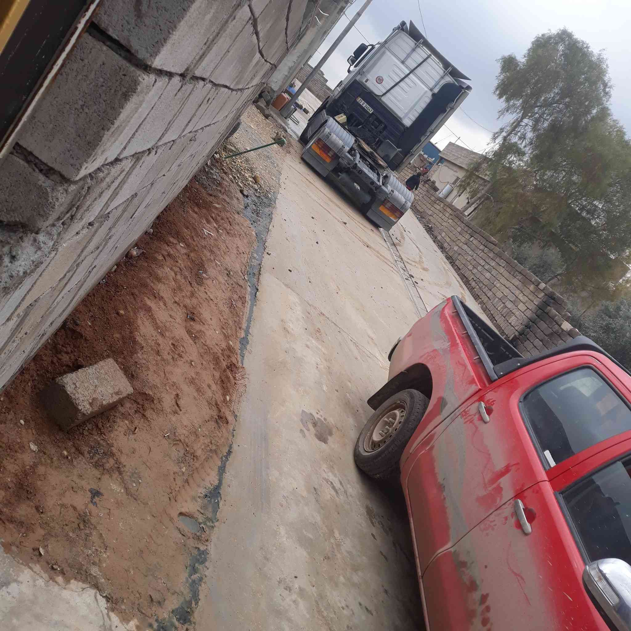 الدار اللبيع القوسيات حي الزيتون مدخل أسواق ابو علي المسا حة ٣٠٠ السعر ٤٤ *********** # ***********
