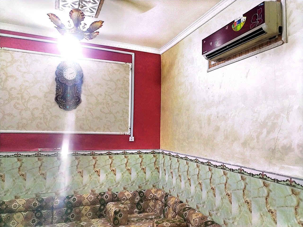 السلام عليكم
بيت زراعي للبيع

المساحة 120 

كونكريت مسلح بناء حديث

غرفة استقبال + غرفة نوم + مطبخ حار + مطبخ بارد + صالة + صحيات

الموقع خلف حي الشرطه ( البيكات)  الغرع الاول ثالث بيت عل الشارع مقابيل دائرة المجاري وفريب عل الامام العباس

اتصال عل الرقم ***********
او مراسلة الخاص @
