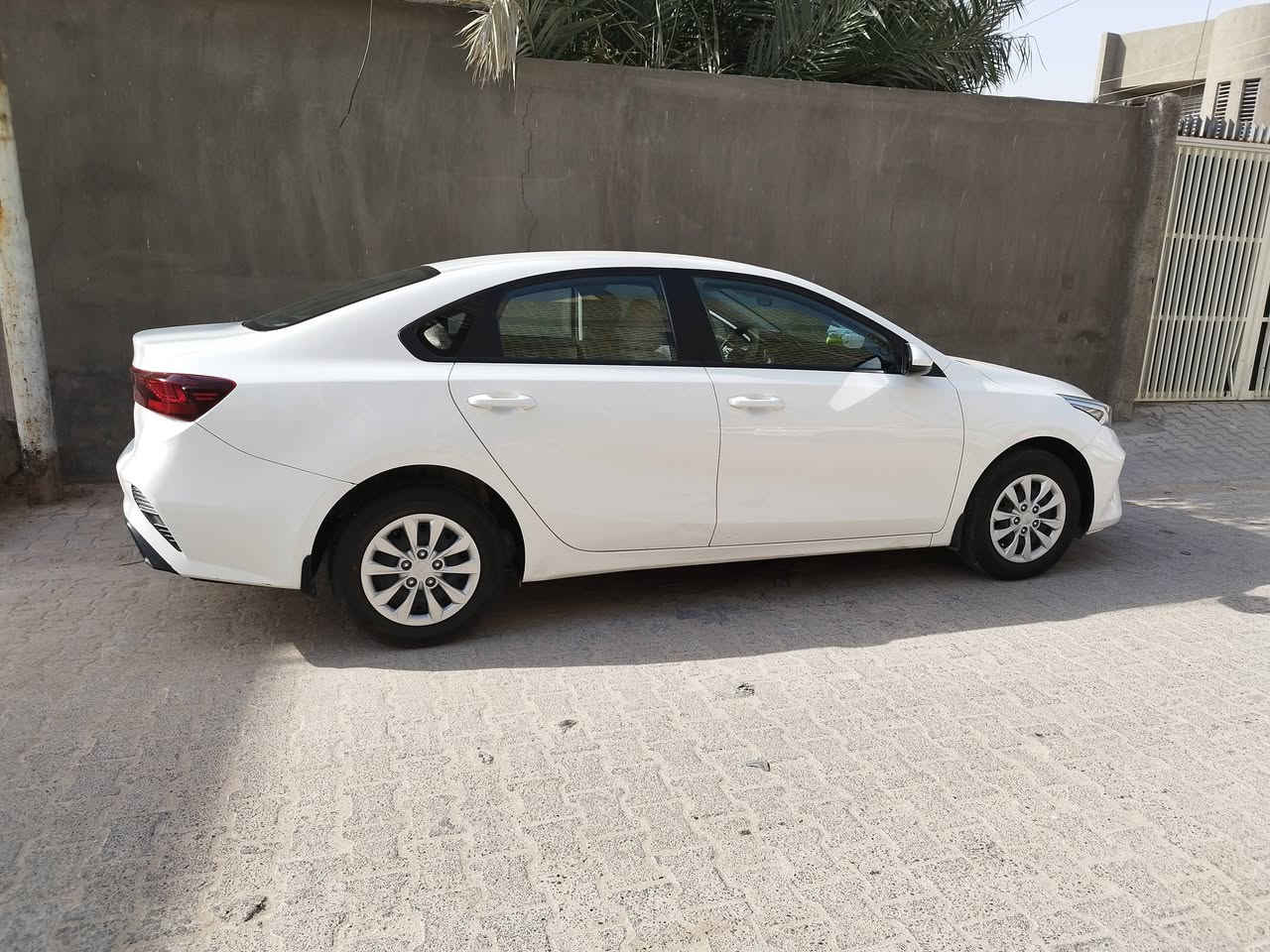 السلام عليكم سيراتو22 اربيل السياره بيها بارد بالباب الخلخي واباقي كفاله السعر 165
***********
