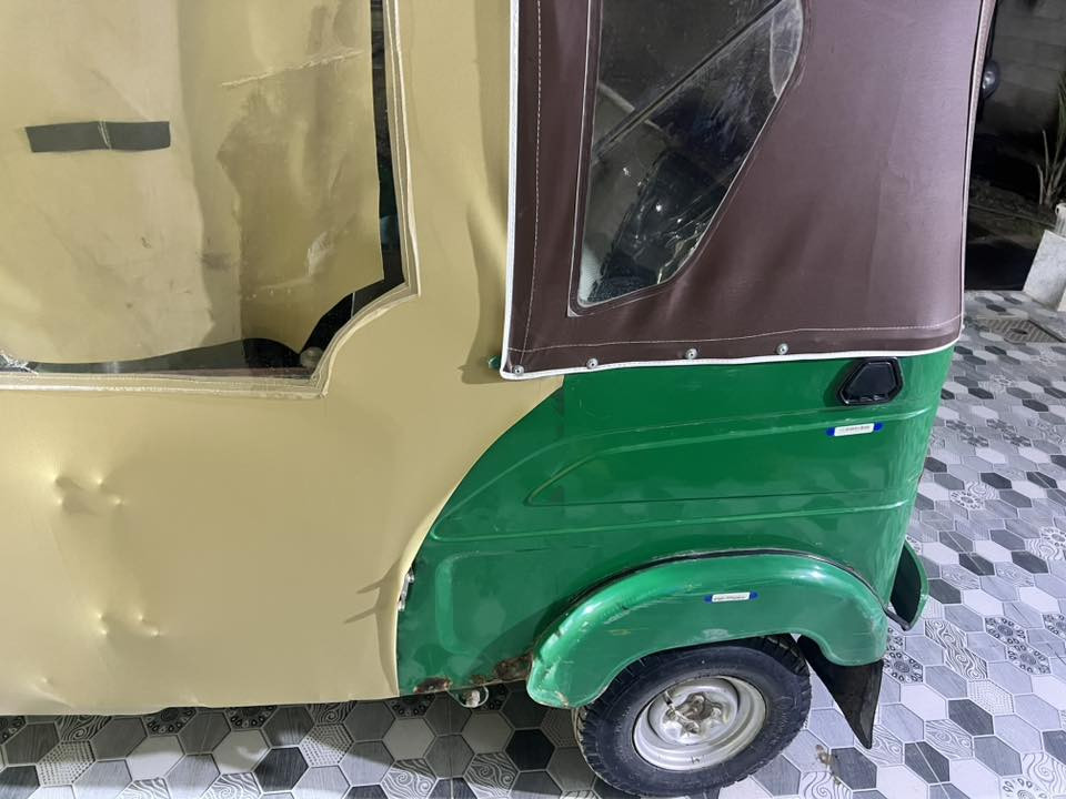 تكتك موديل 2021 رقم وسنوية كاملة ب اسمي تحويل ثاني يوم تاخذها وتطلع الشارع تخم تاير جديد وجادر جديد وجامرلغات جدد كاملة مكاني بعقوبة 
*********** 

السعر ٨٠٠٠ وبيها مجال حك الجية
